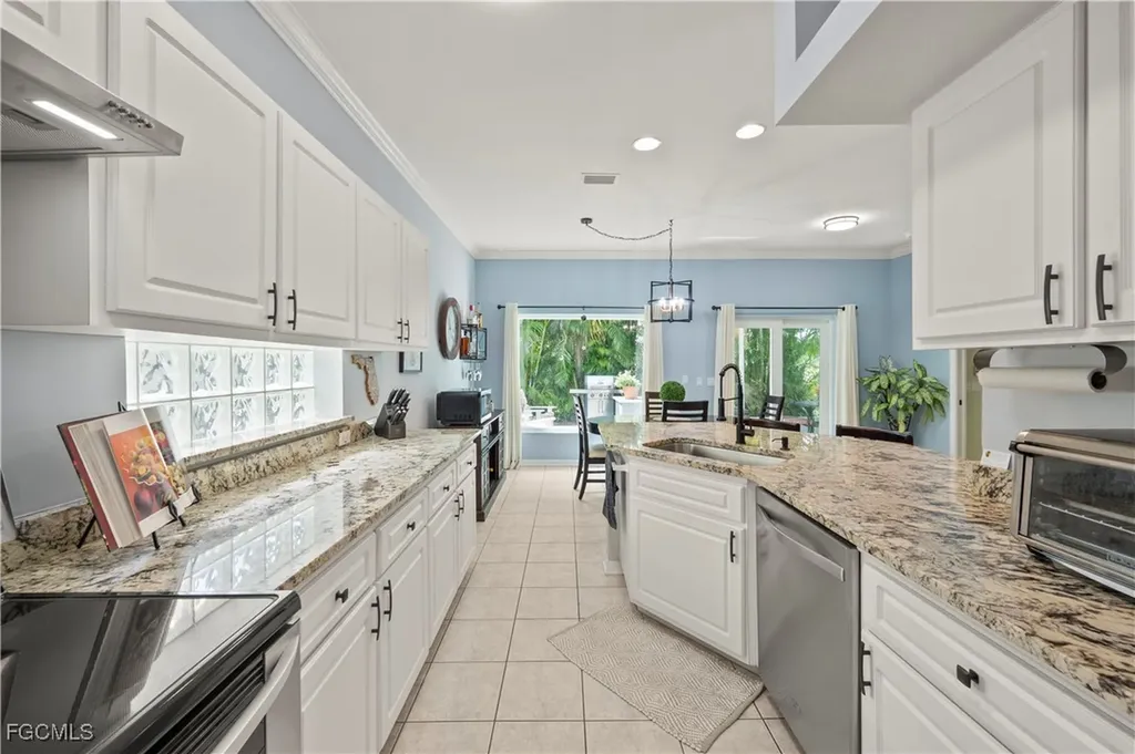 10720 Aqua Surf Court Estero FL 33928