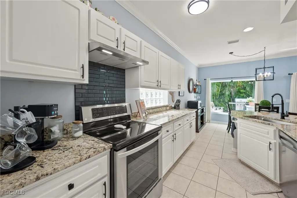 10720 Aqua Surf Court Estero FL 33928