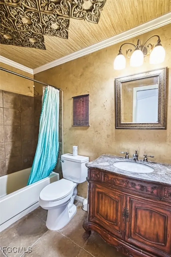 6494 Royal Woods Drive Fort Myers FL 33908