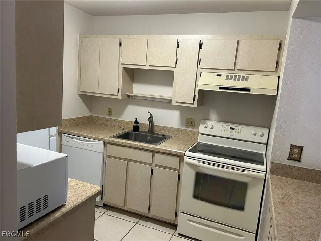 6494 Royal Woods Drive Fort Myers FL 33908