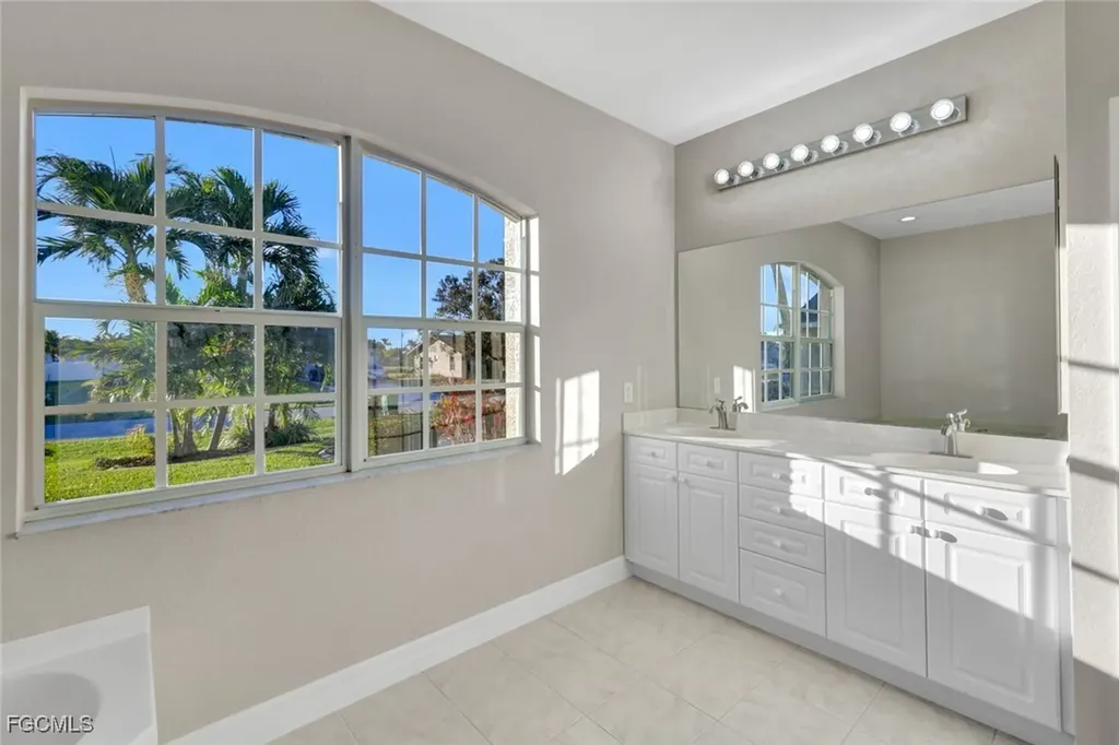 3917 SW 20th Place Cape Coral FL 33914