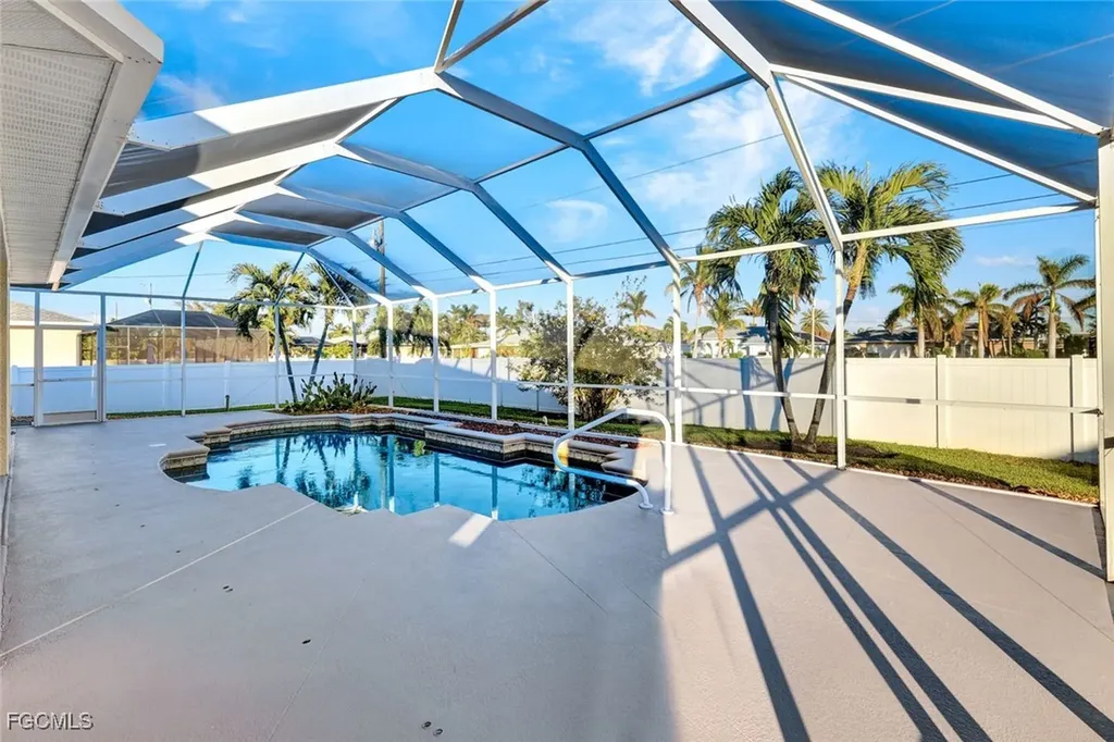 3917 SW 20th Place Cape Coral FL 33914