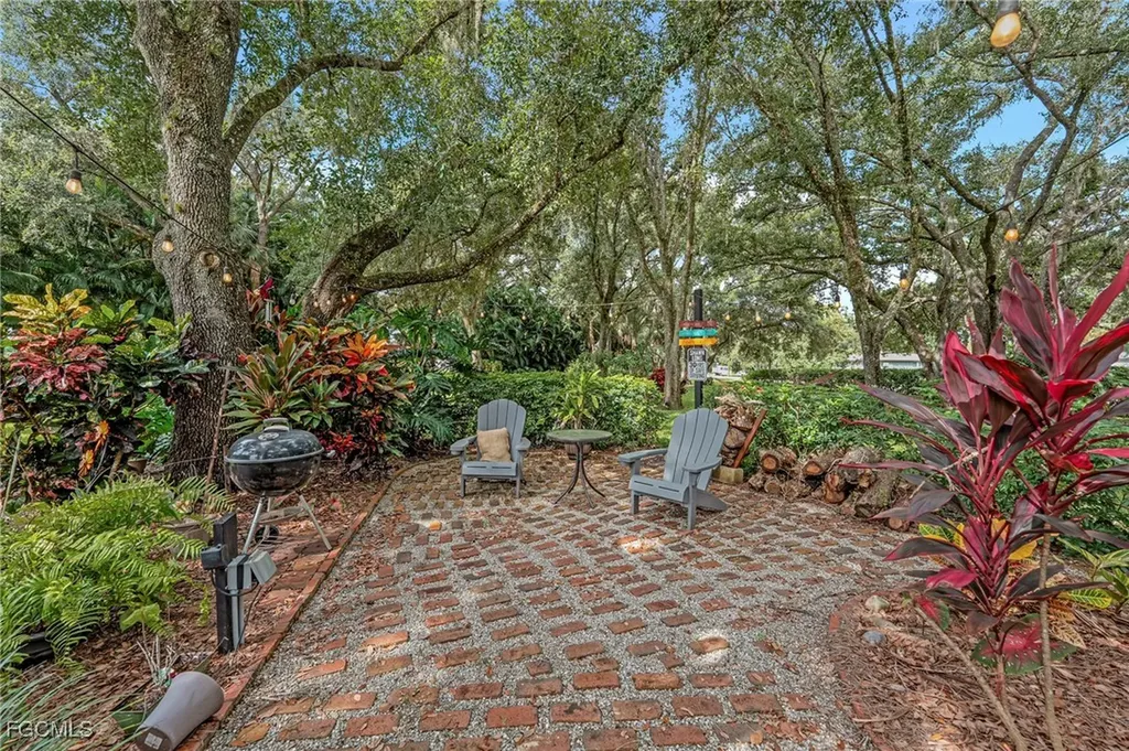 4691 Long Lake Drive Fort Myers FL 33905