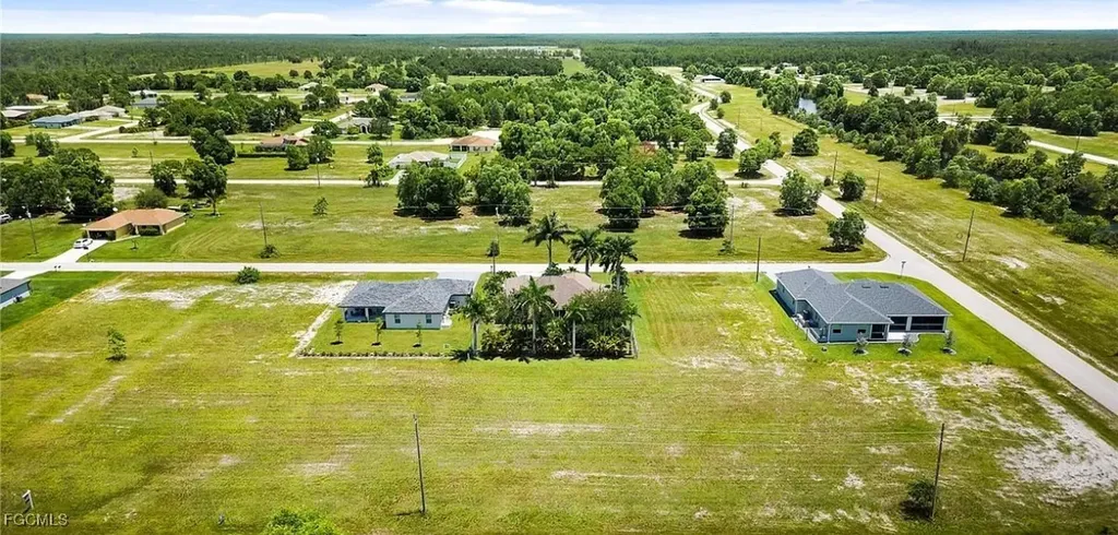 4713 NW 39th Place Cape Coral FL 33993