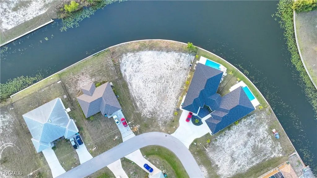 817 SW 8th Street Cape Coral FL 33991