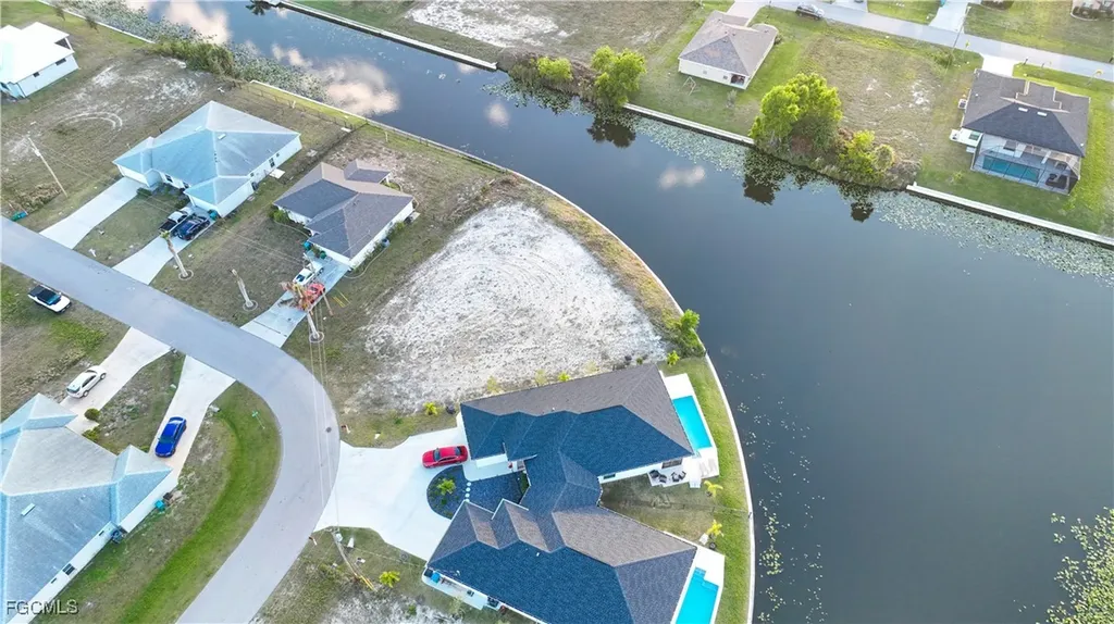817 SW 8th Street Cape Coral FL 33991