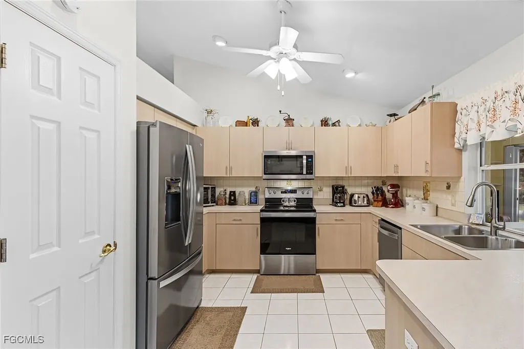 1708 SE 6th Street Cape Coral FL 33990