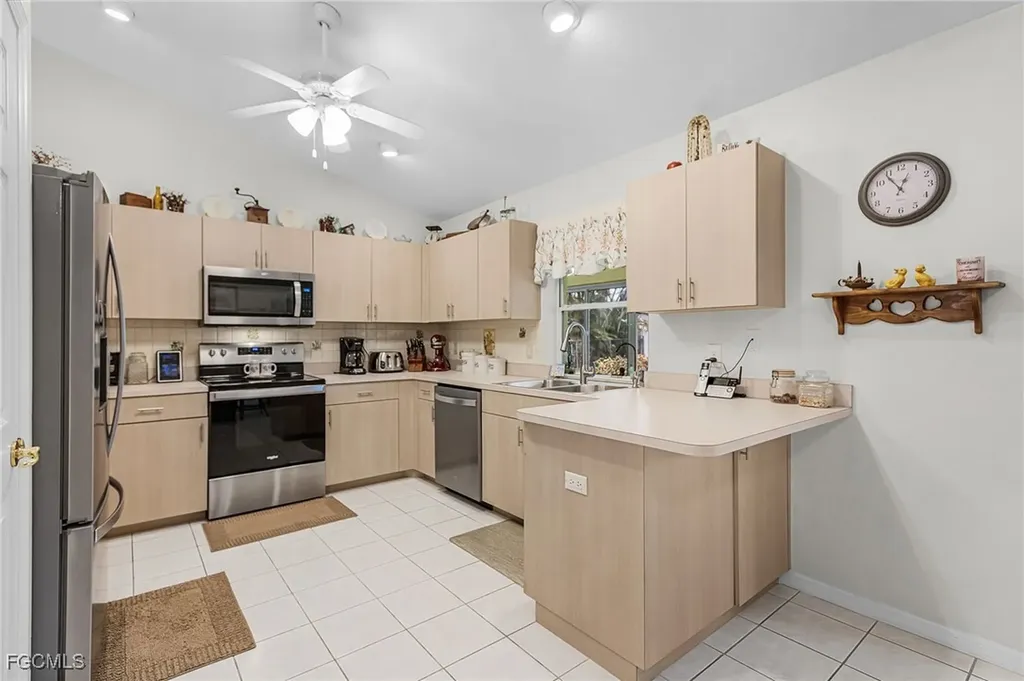 1708 SE 6th Street Cape Coral FL 33990