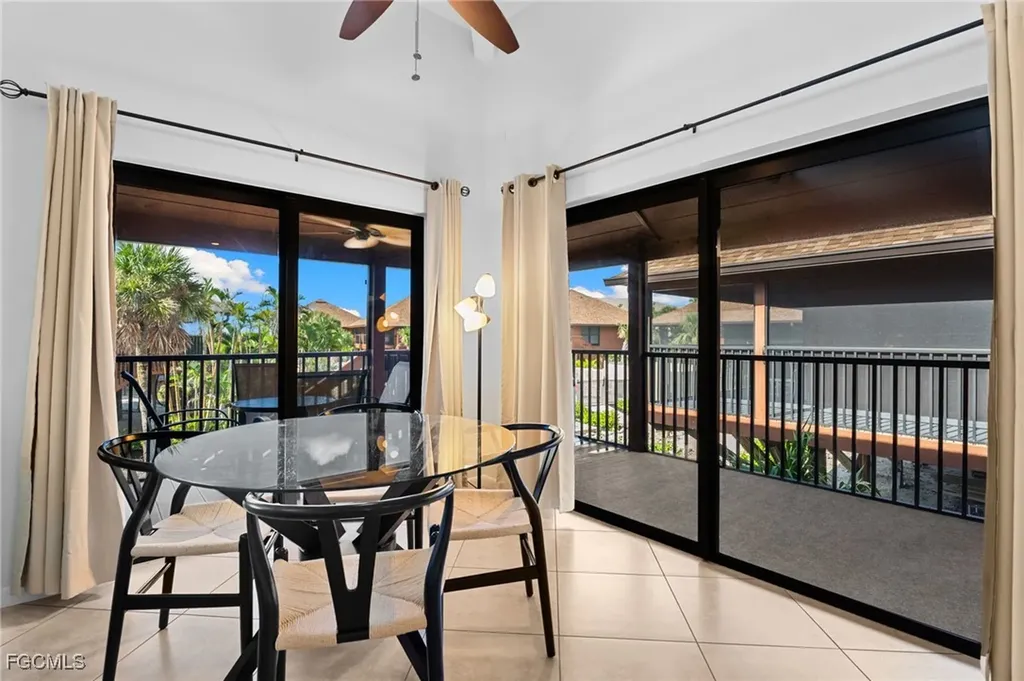 1811 Olde Middle Gulf Drive Sanibel FL 33957