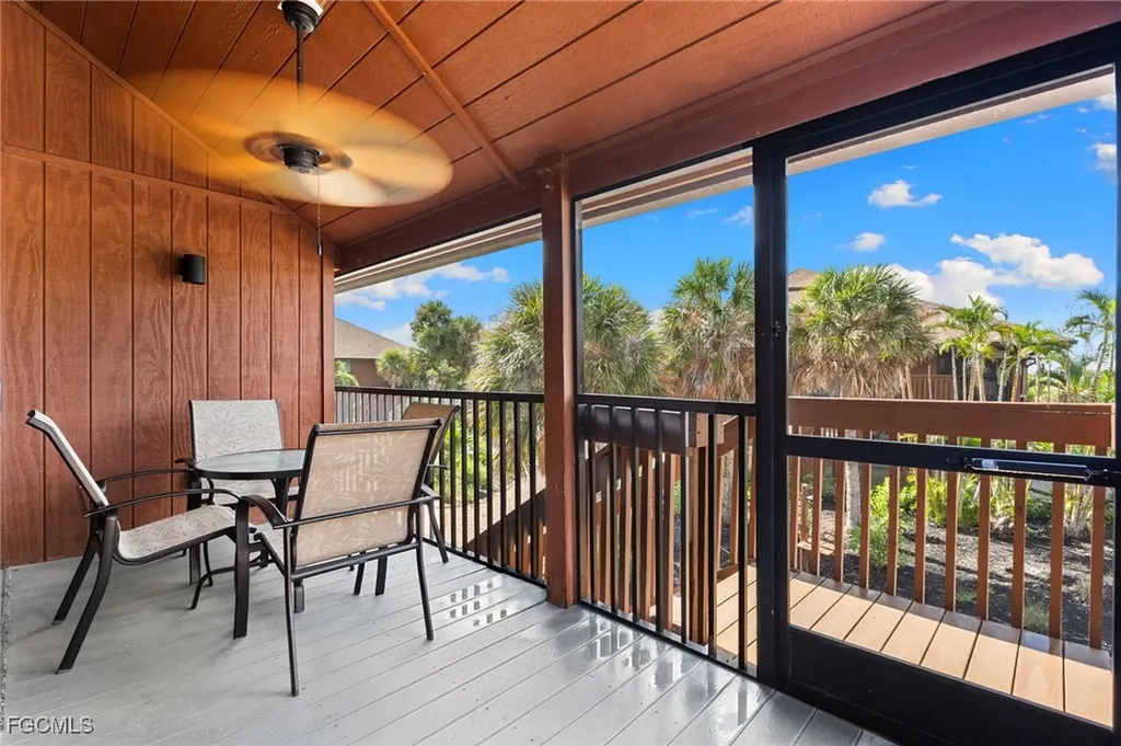 1811 Olde Middle Gulf Drive Sanibel FL 33957