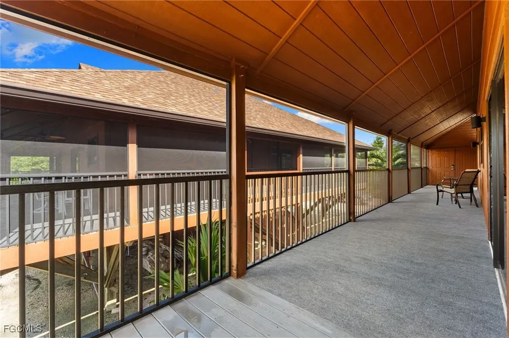 1811 Olde Middle Gulf Drive Sanibel FL 33957