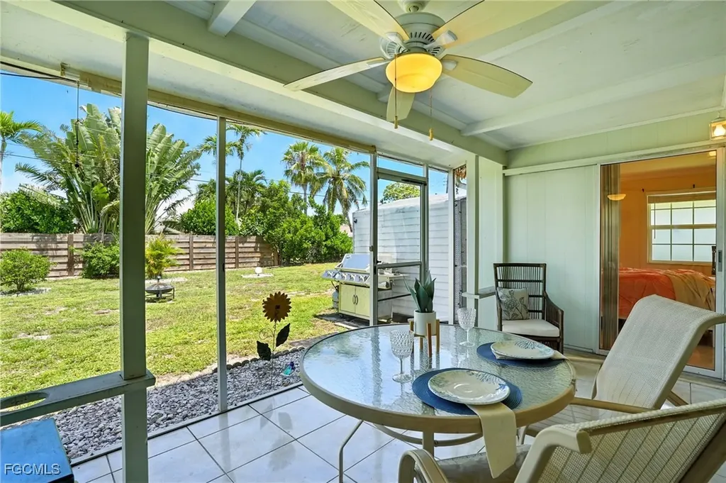 629 105th Avenue N Naples FL 34108