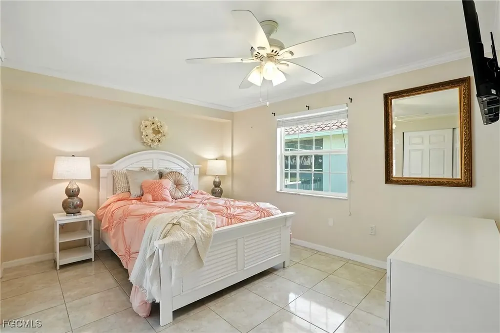 629 105th Avenue N Naples FL 34108