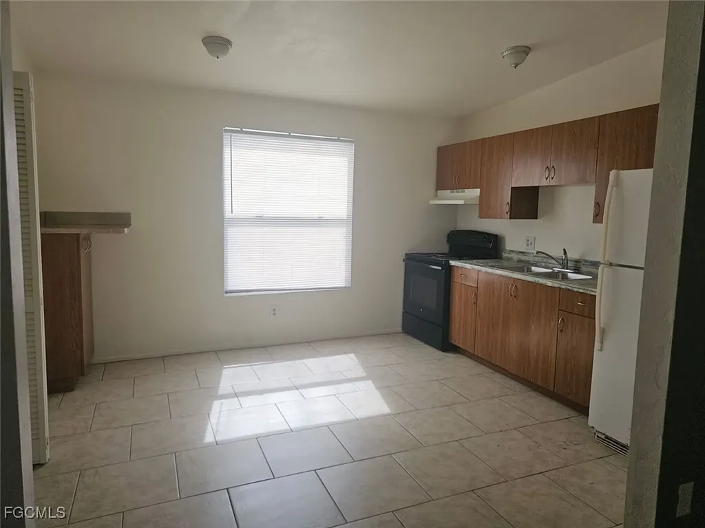 626 SE 13th Court Cape Coral FL 33990