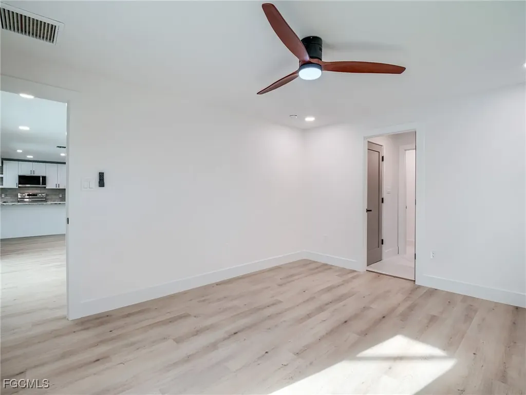 658 Donax Street Sanibel FL 33957