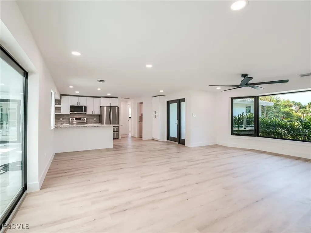 658 Donax Street Sanibel FL 33957