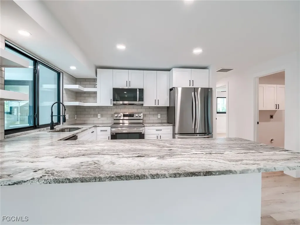 658 Donax Street Sanibel FL 33957