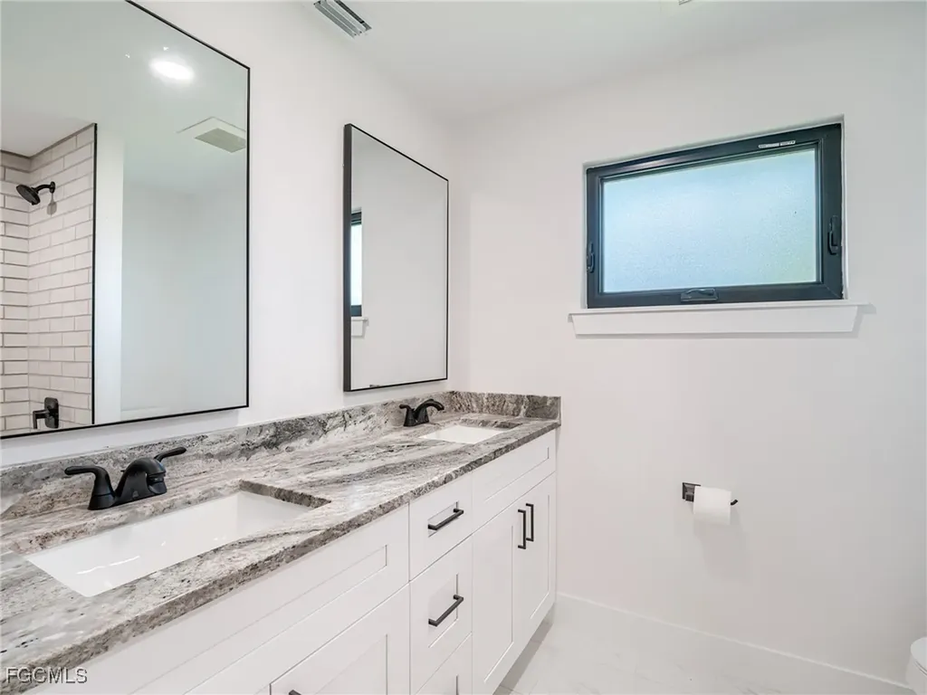 658 Donax Street Sanibel FL 33957