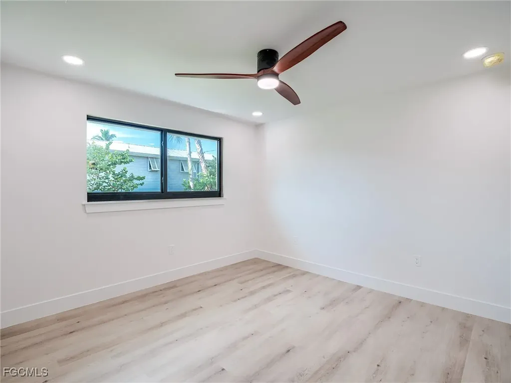 658 Donax Street Sanibel FL 33957
