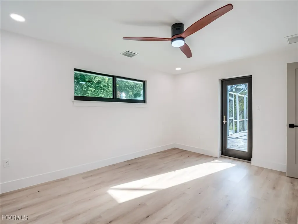 658 Donax Street Sanibel FL 33957