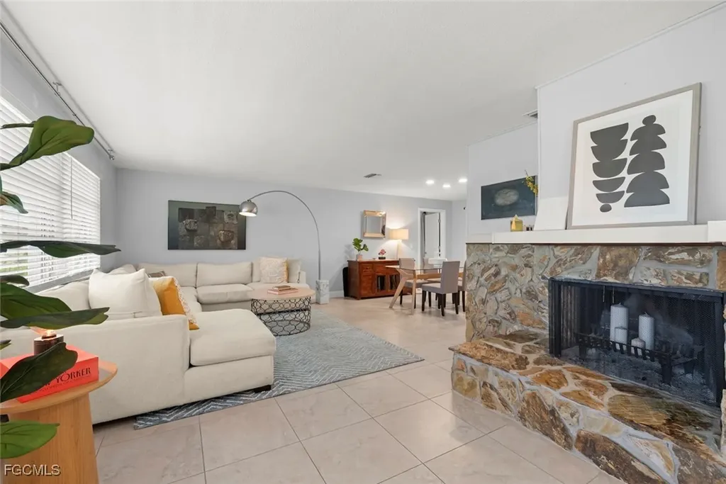 12150 Mcgregor Boulevard Fort Myers FL 33919