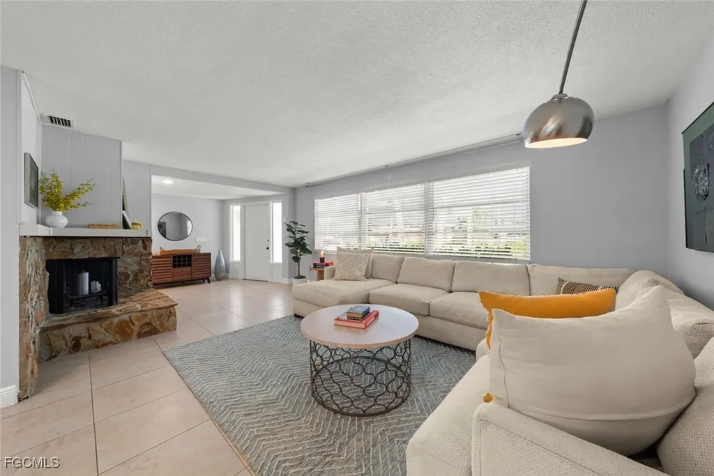 12150 Mcgregor Boulevard Fort Myers FL 33919