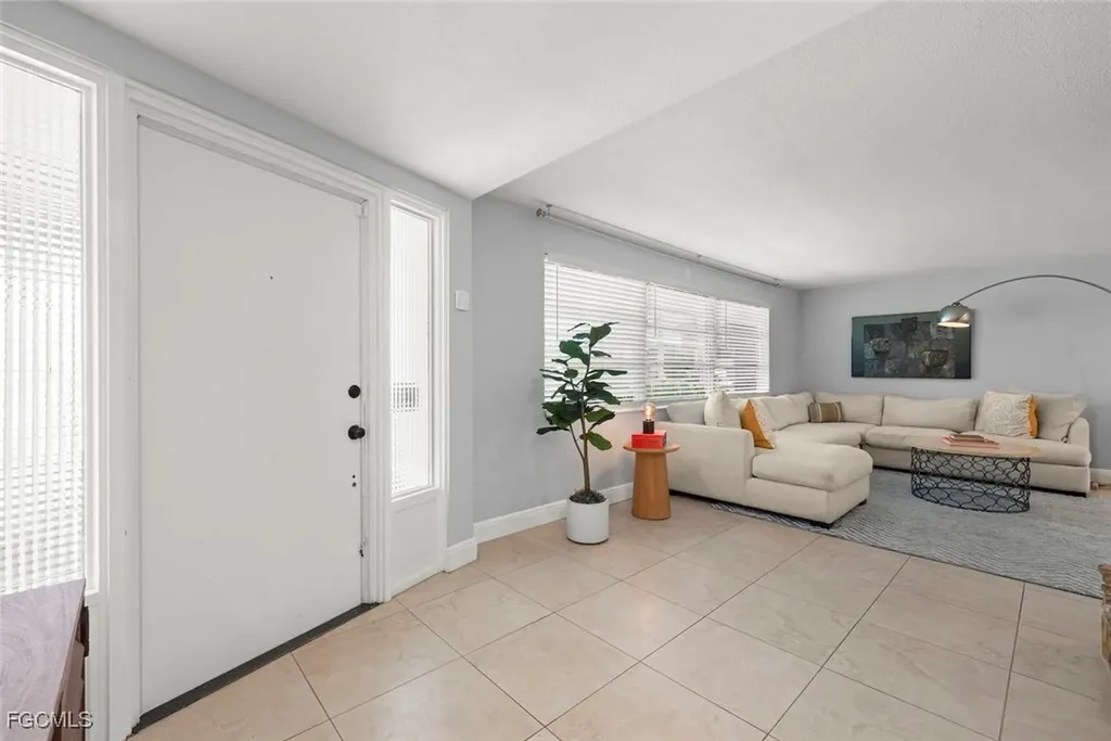 12150 Mcgregor Boulevard Fort Myers FL 33919