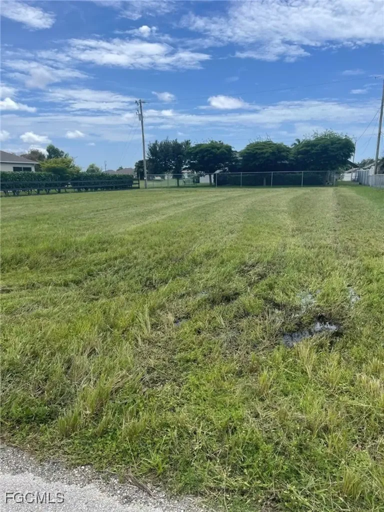 914 SW 33rd Terrace Cape Coral FL 33914