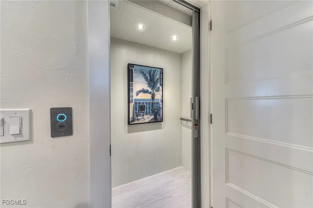9056 Mockingbird Drive Sanibel FL 33957