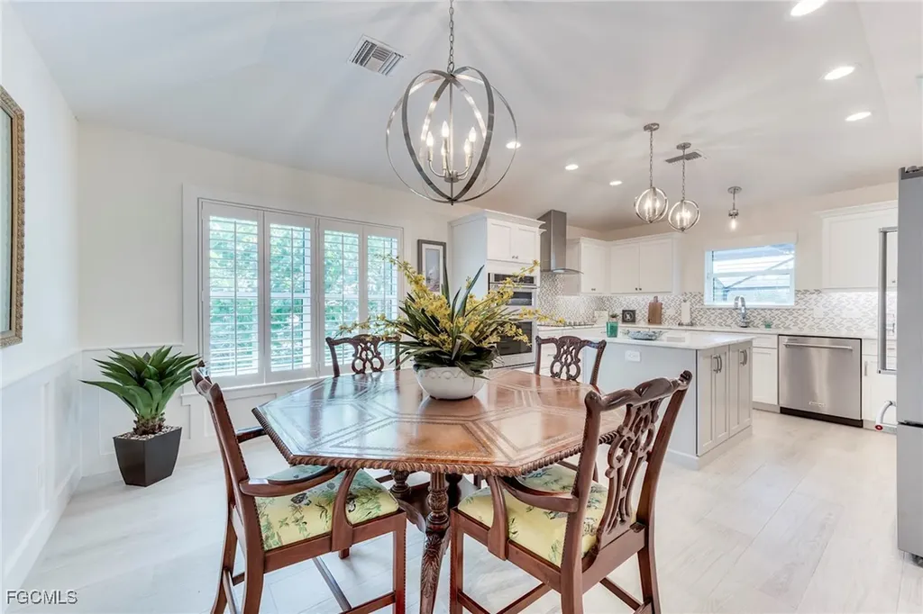 9056 Mockingbird Drive Sanibel FL 33957
