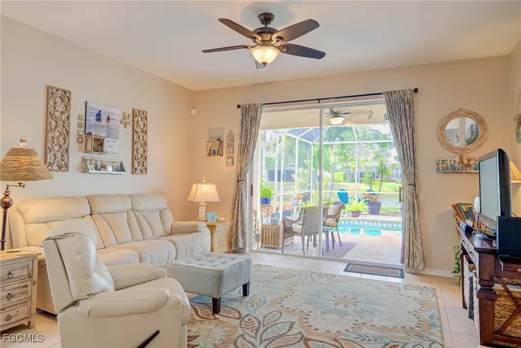 9005 Falcon Pointe Loop Fort Myers FL 33912