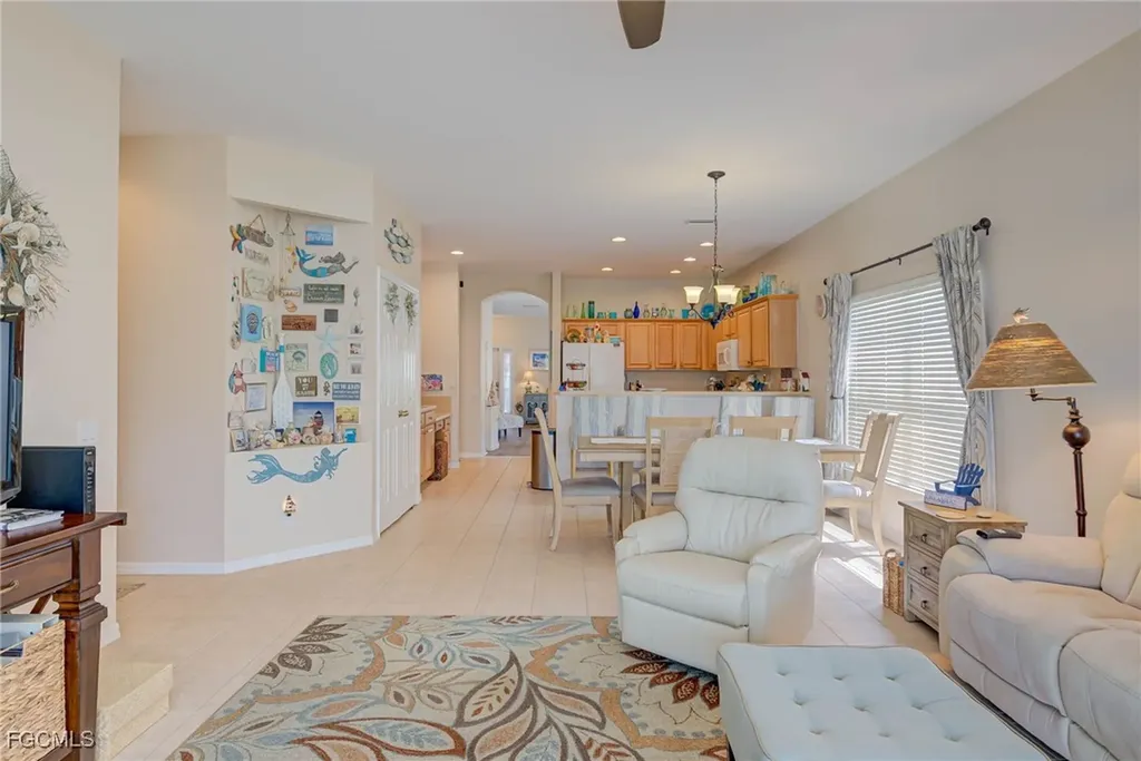 9005 Falcon Pointe Loop Fort Myers FL 33912