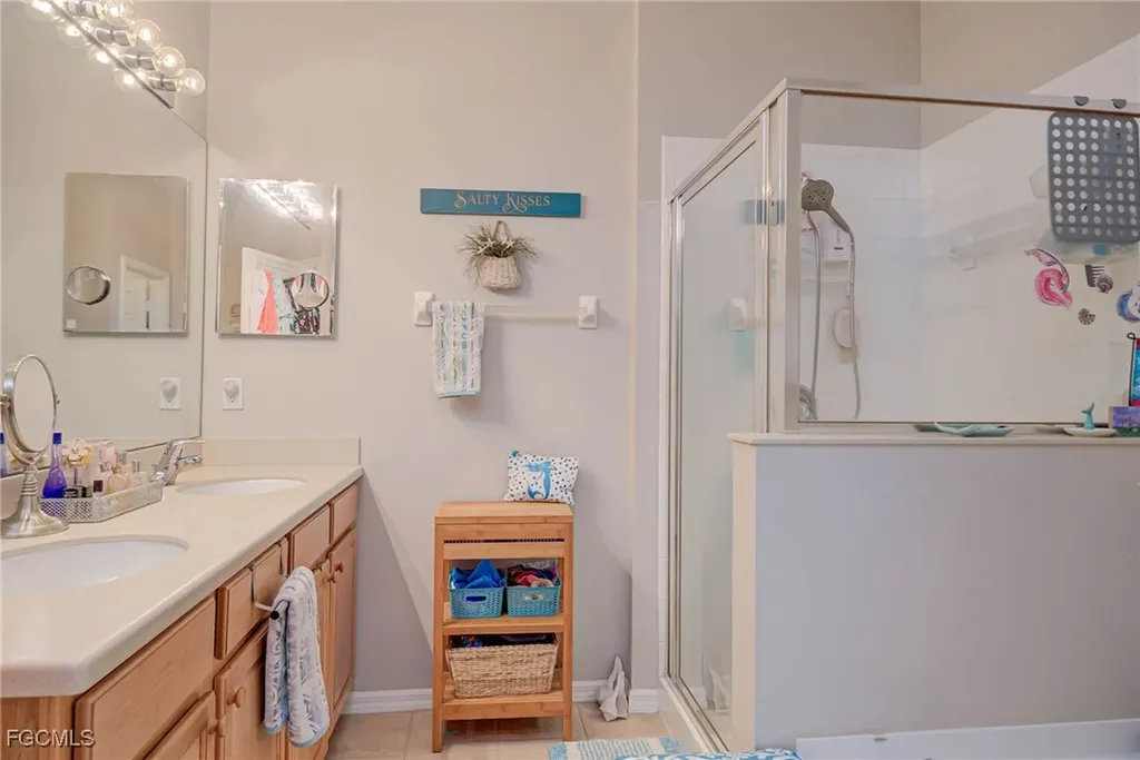 9005 Falcon Pointe Loop Fort Myers FL 33912