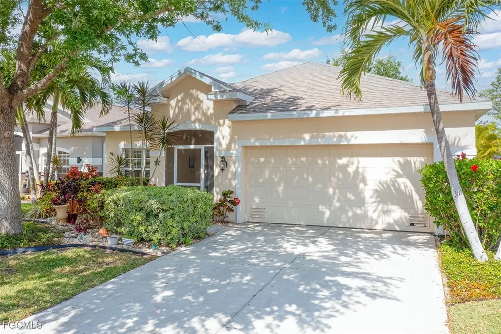 9005 Falcon Pointe Loop Fort Myers FL 33912