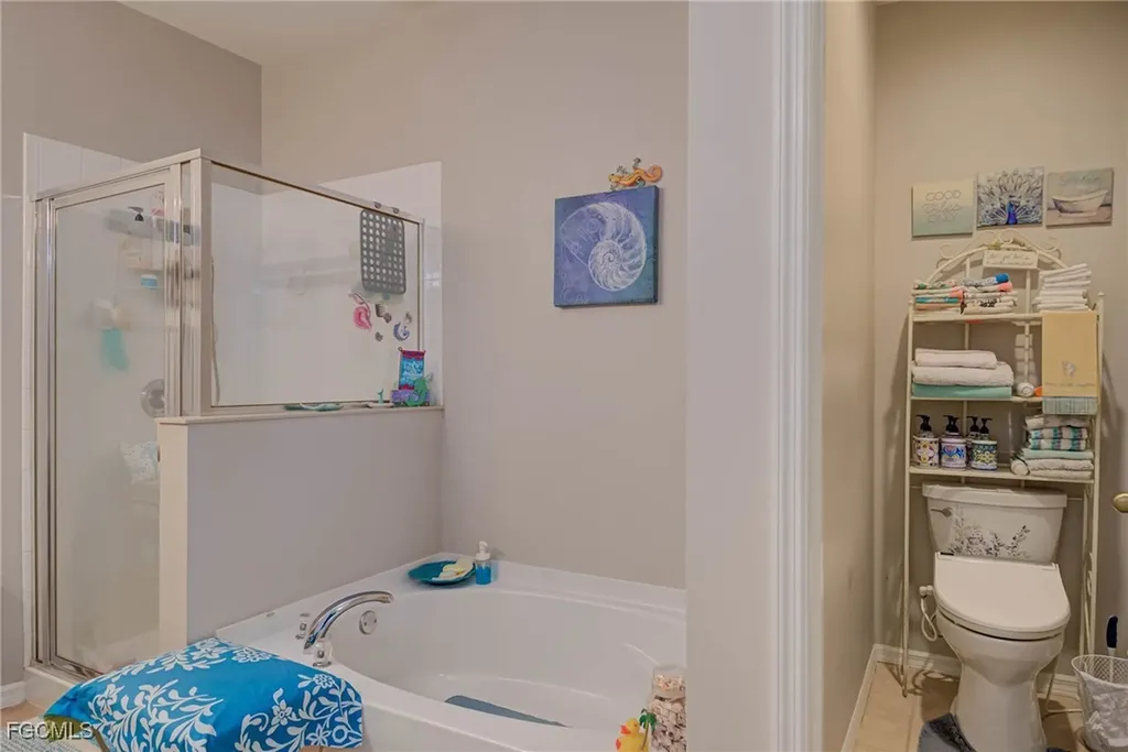 9005 Falcon Pointe Loop Fort Myers FL 33912