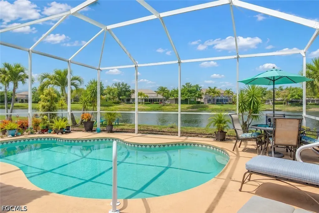 9005 Falcon Pointe Loop Fort Myers FL 33912