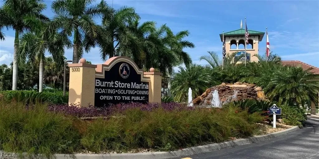 4621 NW 36th Place Cape Coral FL 33993