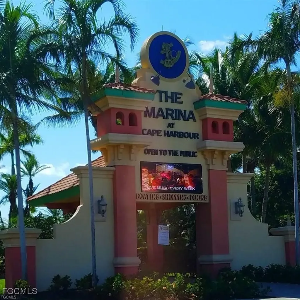 4621 NW 36th Place Cape Coral FL 33993