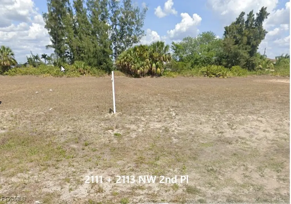 2111 + 2113 NW 2nd Place Cape Coral FL 33993