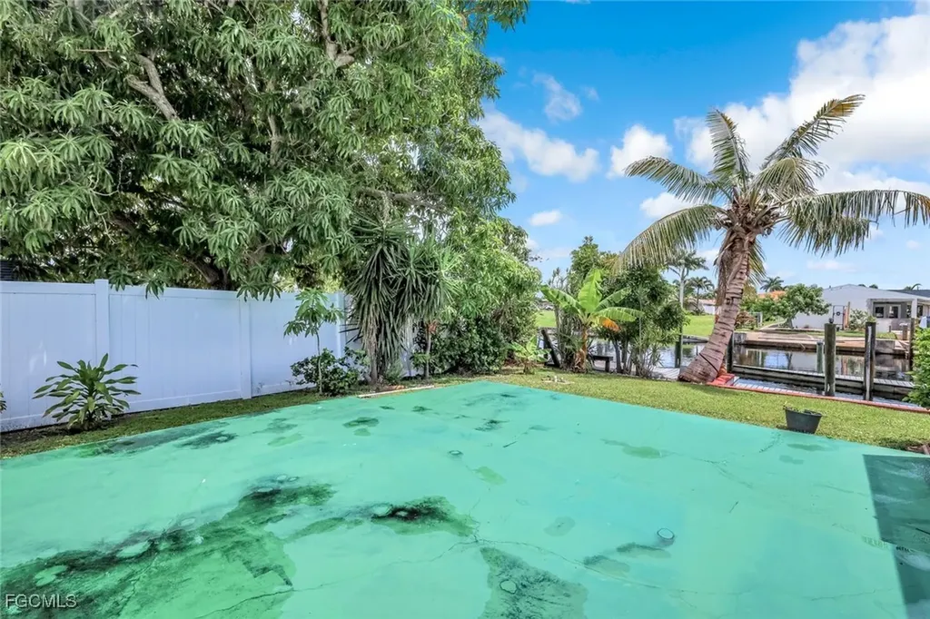 5333 Cocoa Court Cape Coral FL 33904