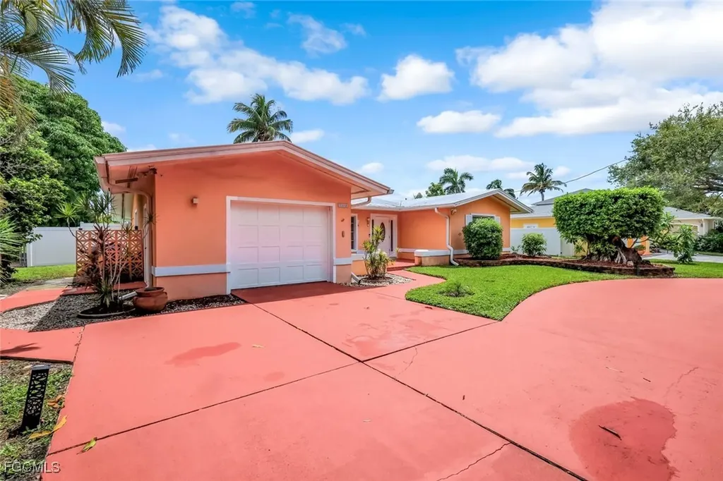 5333 Cocoa Court Cape Coral FL 33904