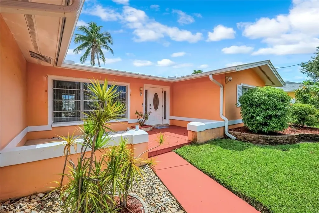 5333 Cocoa Court Cape Coral FL 33904