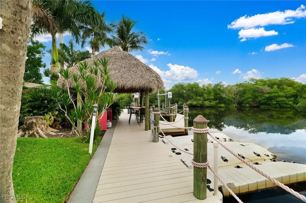 1771 Coral Way North Fort Myers FL 33917