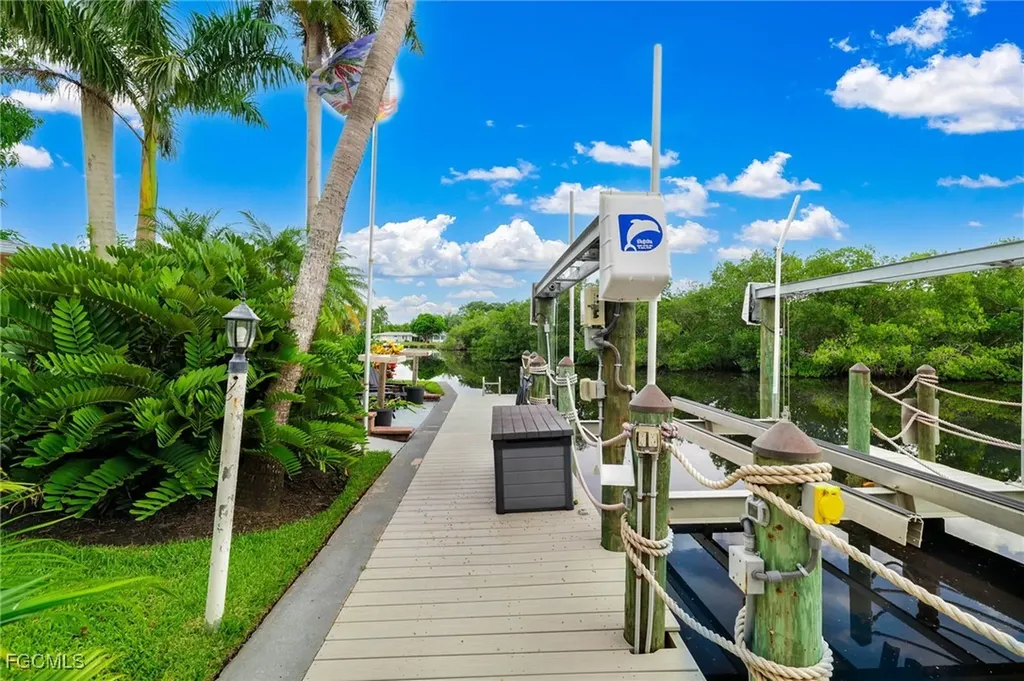 1771 Coral Way North Fort Myers FL 33917