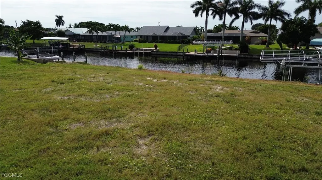 1142 SE 36th Street Cape Coral FL 33904