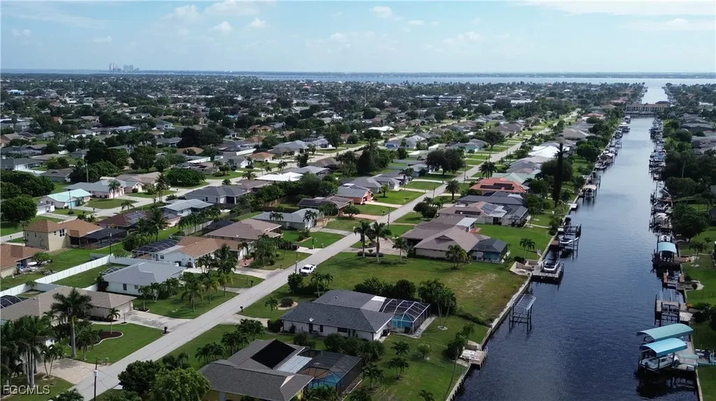 1142 SE 36th Street Cape Coral FL 33904