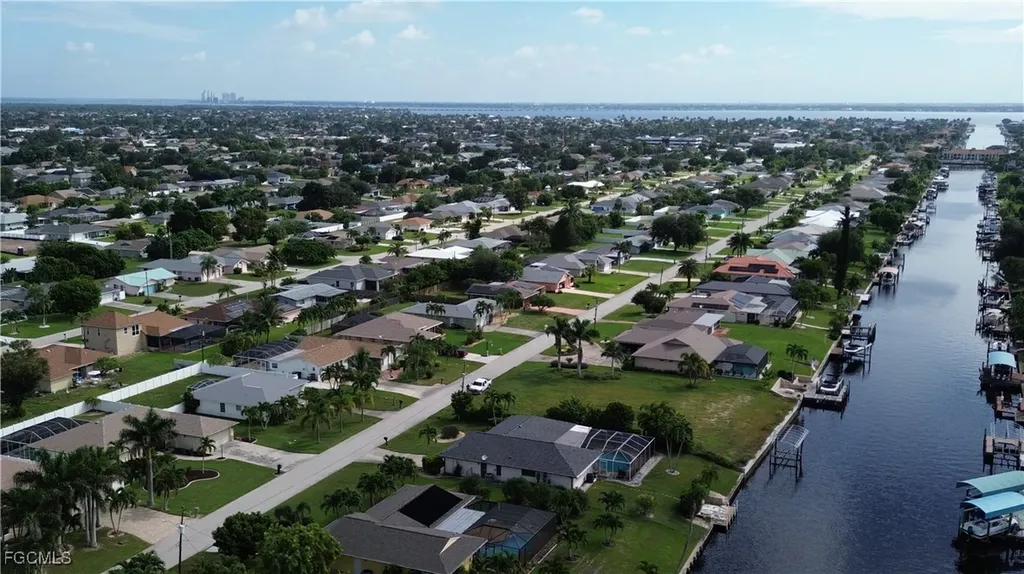 1142 SE 36th Street Cape Coral FL 33904