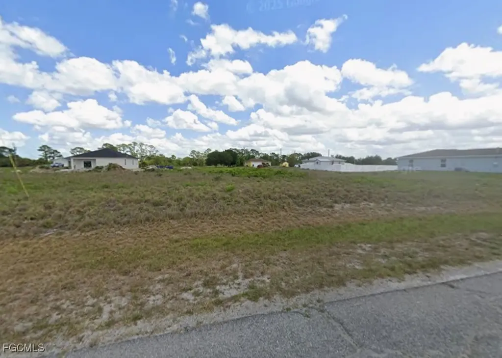 9048 Green Circle Labelle FL 33935