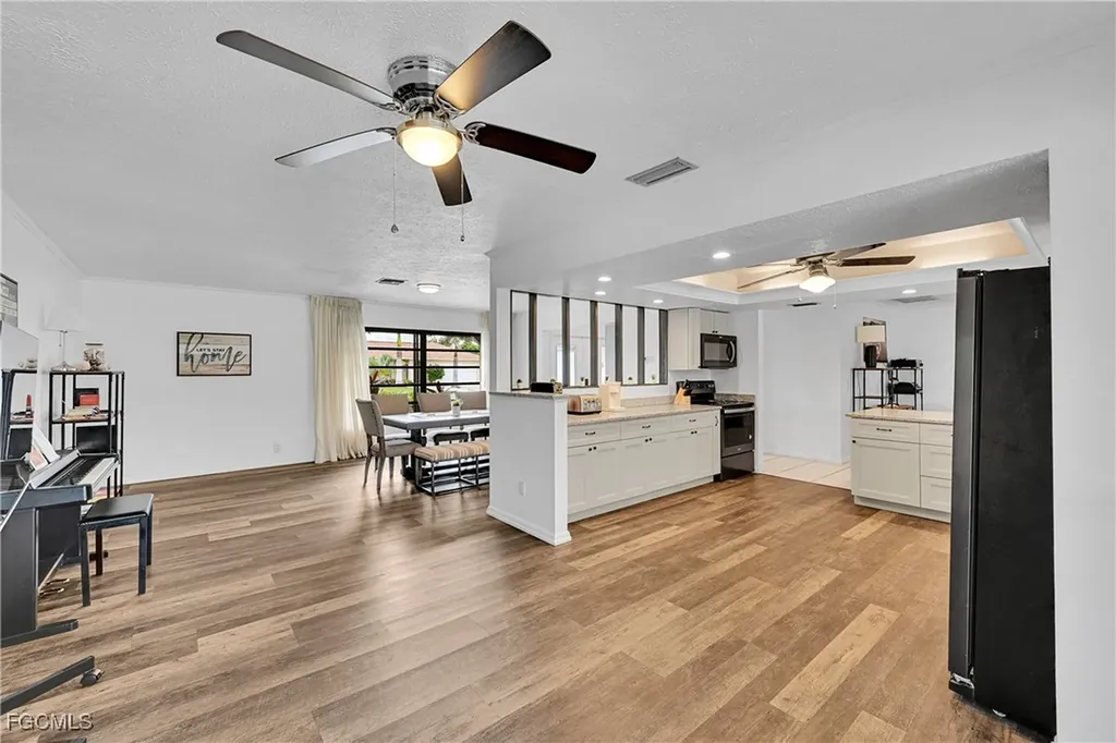 1104 SE 16th Terrace Cape Coral FL 33990