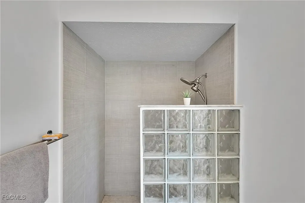 1104 SE 16th Terrace Cape Coral FL 33990